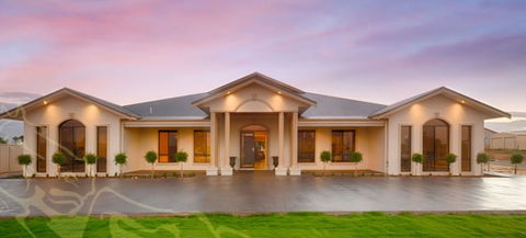 Stallion Building Company - Builder Guide 2