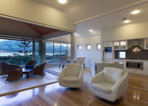 Studio 8 Builders & Designers - Builder Guide 1