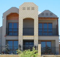 Townhouse Building Company - Builder Guide