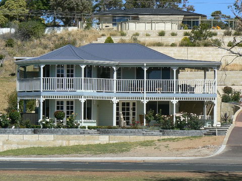 Cedar Homes - Builder Guide 1