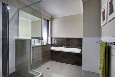 Metrostrata Developments - Builder Guide 2