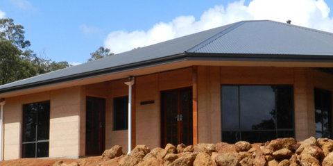 Ramco Rammed Earth Constructions - Builder Guide 1