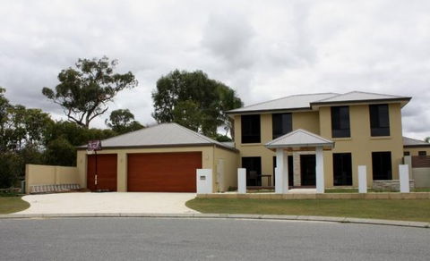 Robert Holl Master Builder - Builder Guide 0