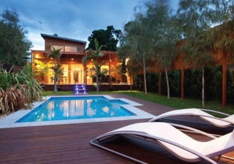 Bayton Building - Builder Guide 1