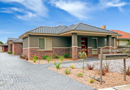 Gravina Construction - Builder Guide 0