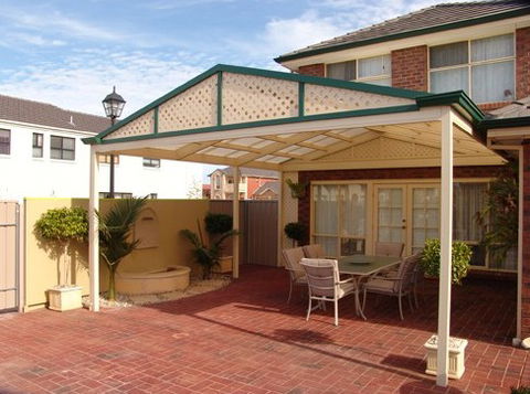 Homestyle Living Outdoors - Builder Guide 0