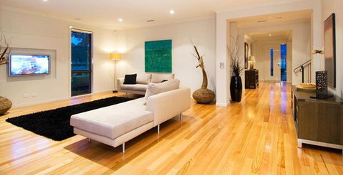 Lucas Morris Homes - Builder Guide 1