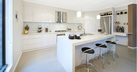 Lucas Morris Homes - Builder Guide 2