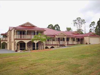 Unique Country Homes - Builder Guide 0