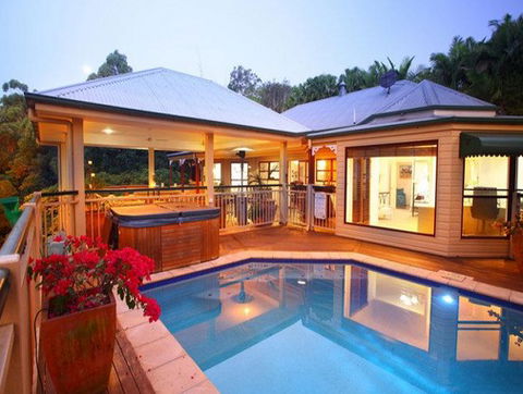 Versatile Contractors Pty Ltd - Builder Guide 2